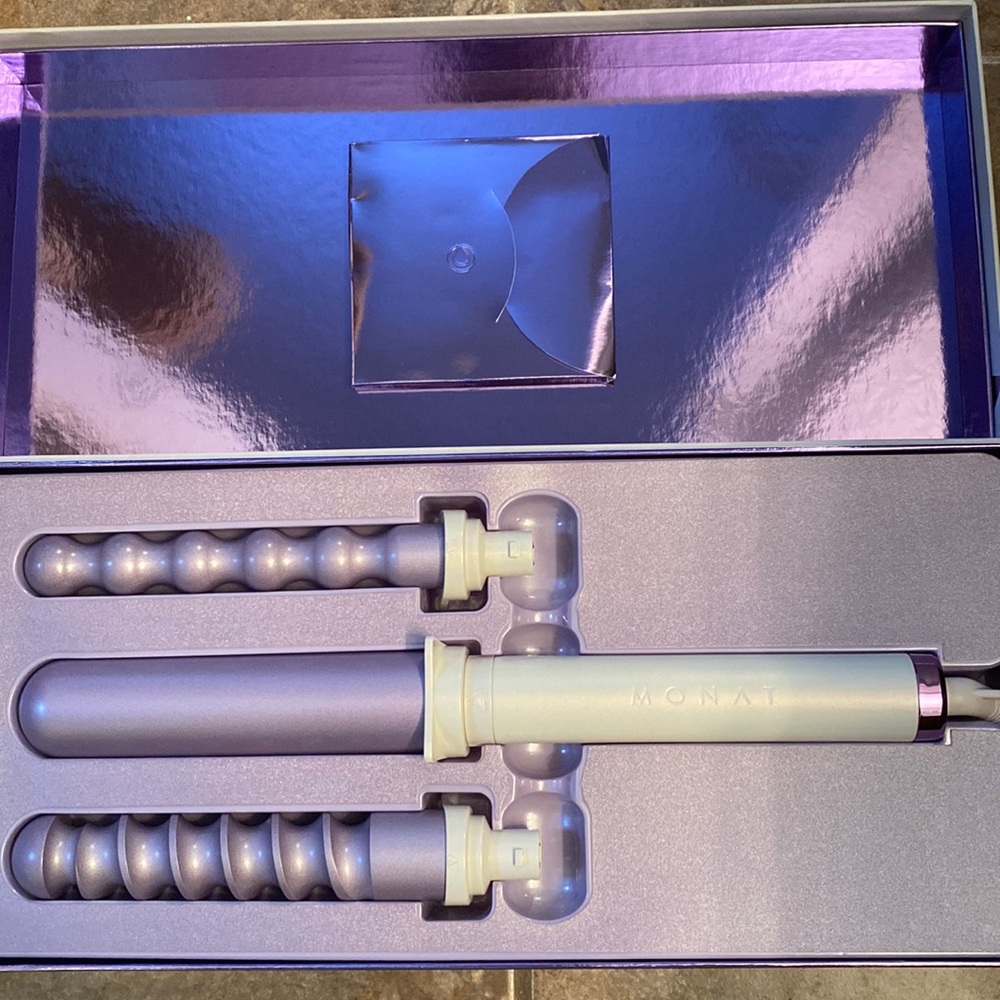 Monat styling wand
